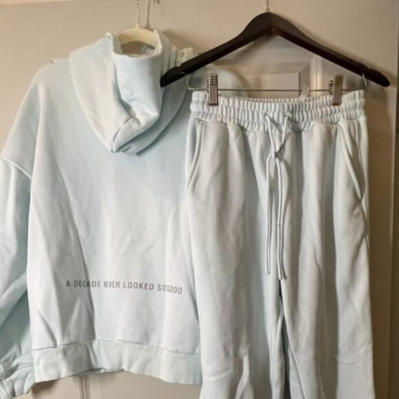 Fabletics Go-To Hoodie - Picture 8 of 8